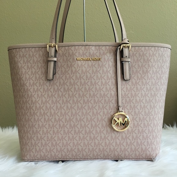 Michael Kors Handbags - New Michael Kors medium carryall tote